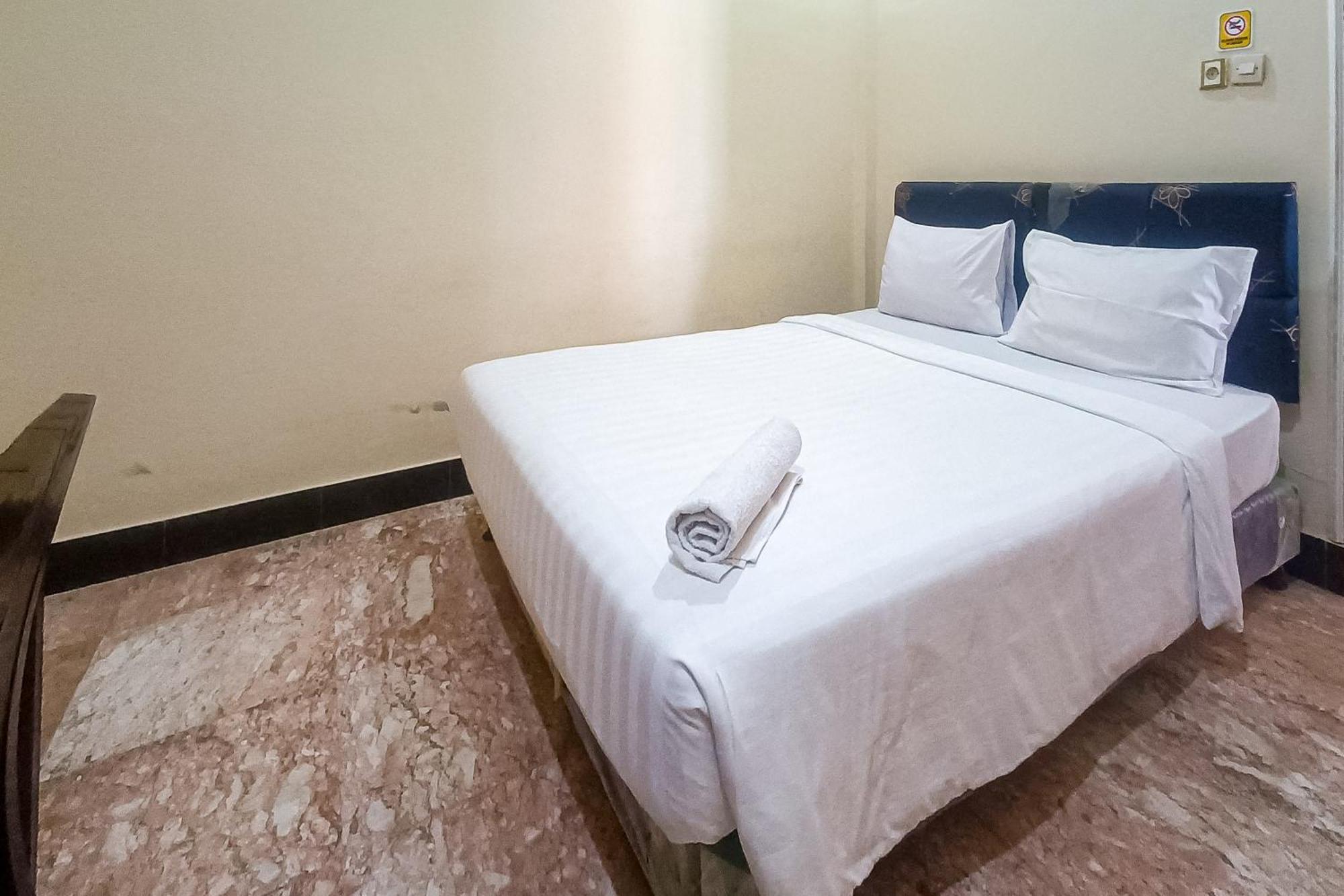 Reddoorz At Senaz Guesthouse Mataram Exterior photo